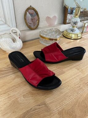 Y2K Comfort Plus  By Predictions Red Ruched Slip On Wedge Sandals Size 11W